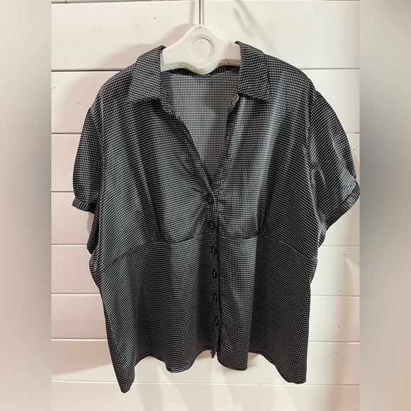 PENNINGTONS Black & White Satin Polka Dot Blouse – Estimated Size 5X - Picture 1 of 8